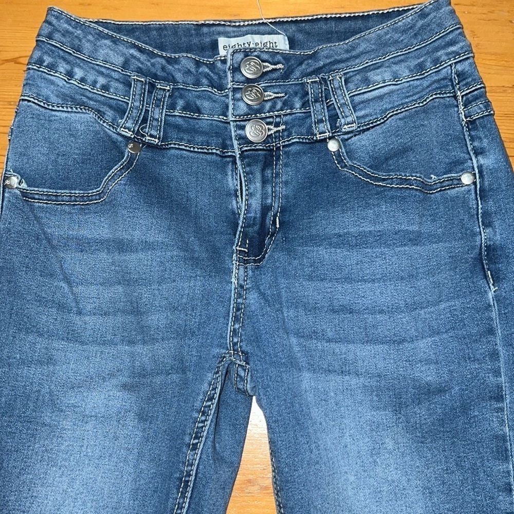 Eighty-eight Capri Jeans 5